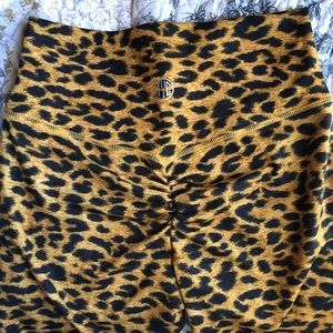 Til You Collapse leggings